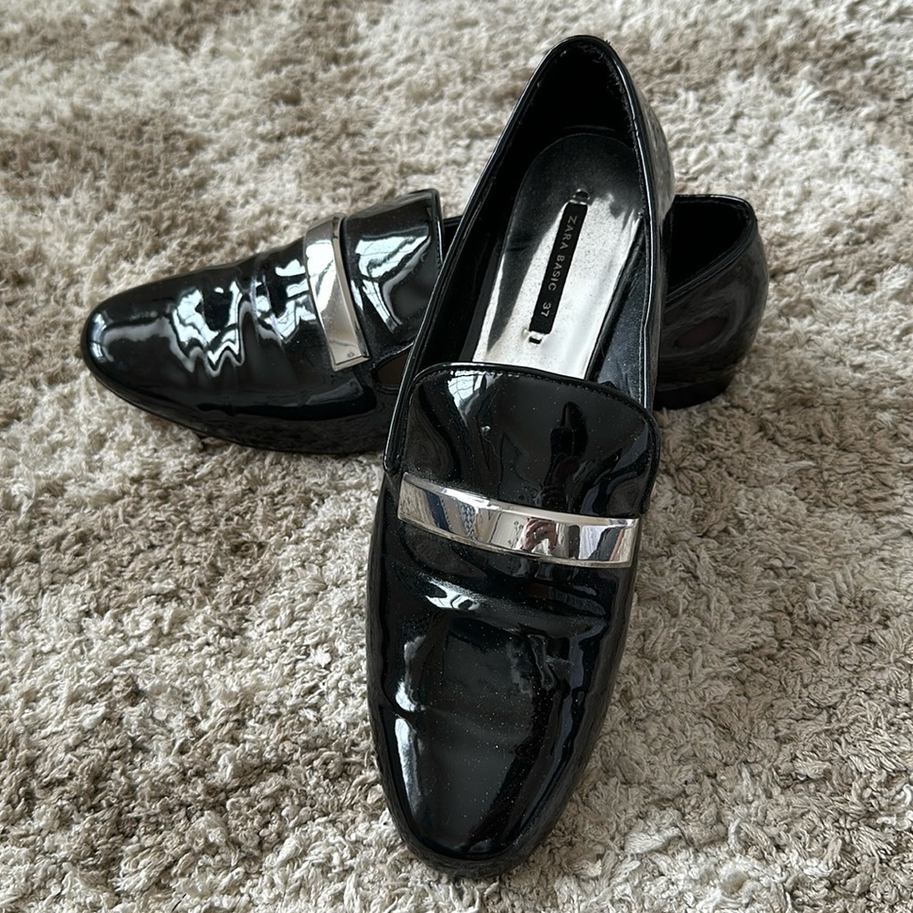 Zara patent leather flats with silver bar